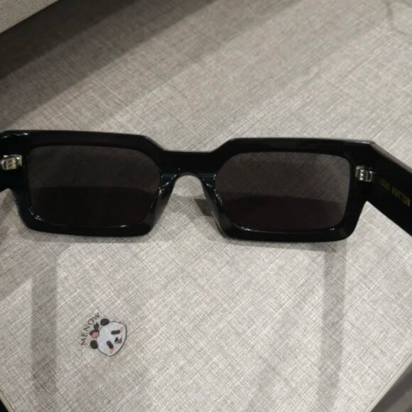 Louis Vuitton Black Rectangular Sunglasses – Unisex Designer Shades - Picture 4 of 5